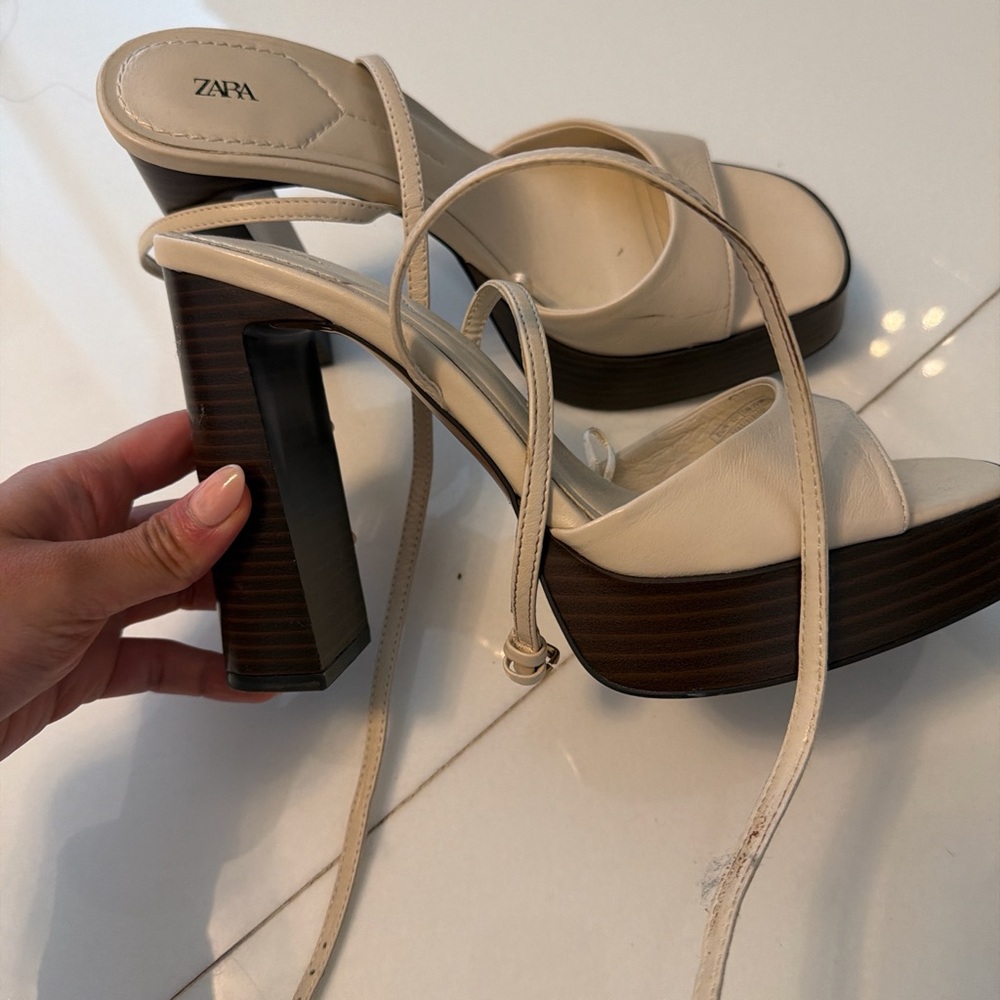 ZARA Cream Platform Sandals with Wood-Effect Block Heel